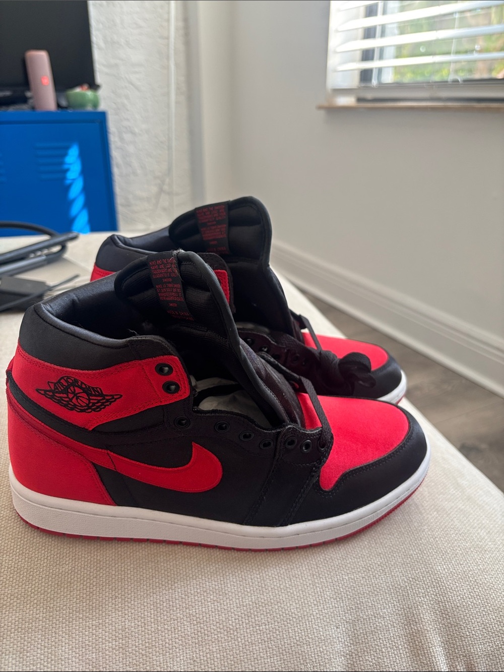 Jordan 1 Satin New
